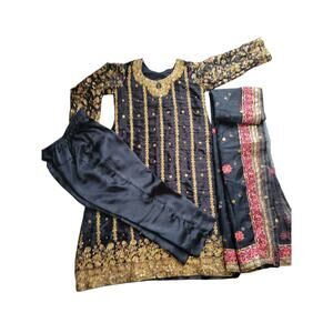 Luxury Black & Gold Pakistani Designer  Formal Suit - 3 Piece Set M